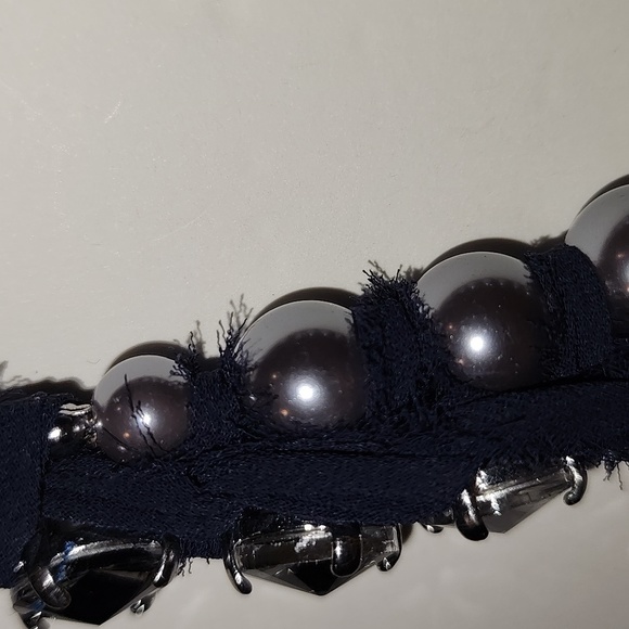 New Banana Republic Statement Necklace with Beautiful Bow Tie, NWT - Picture 6 of 15